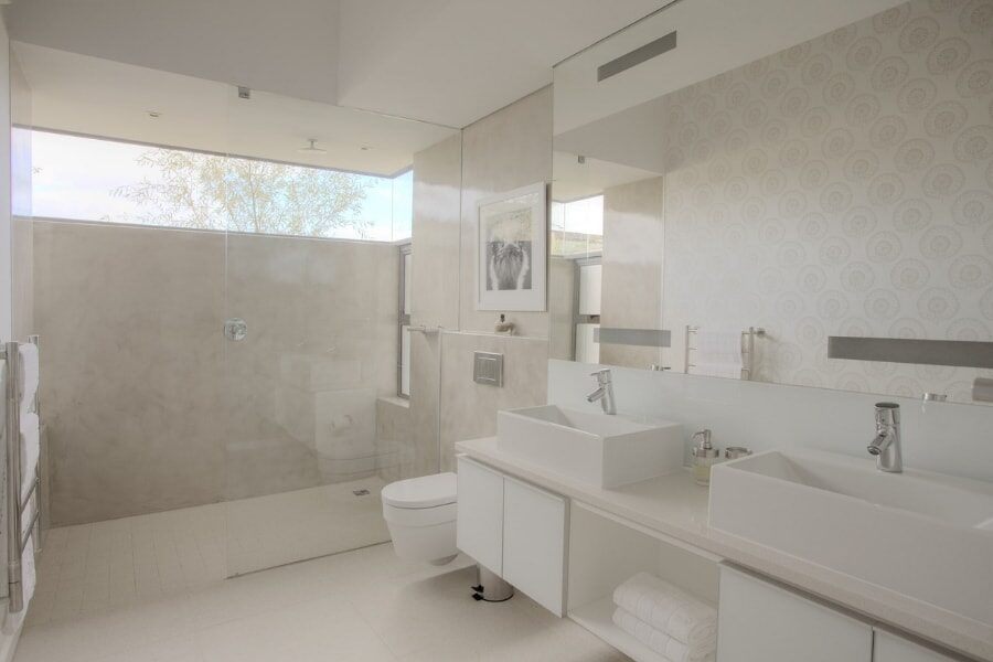 Arabella House Bathroom 1